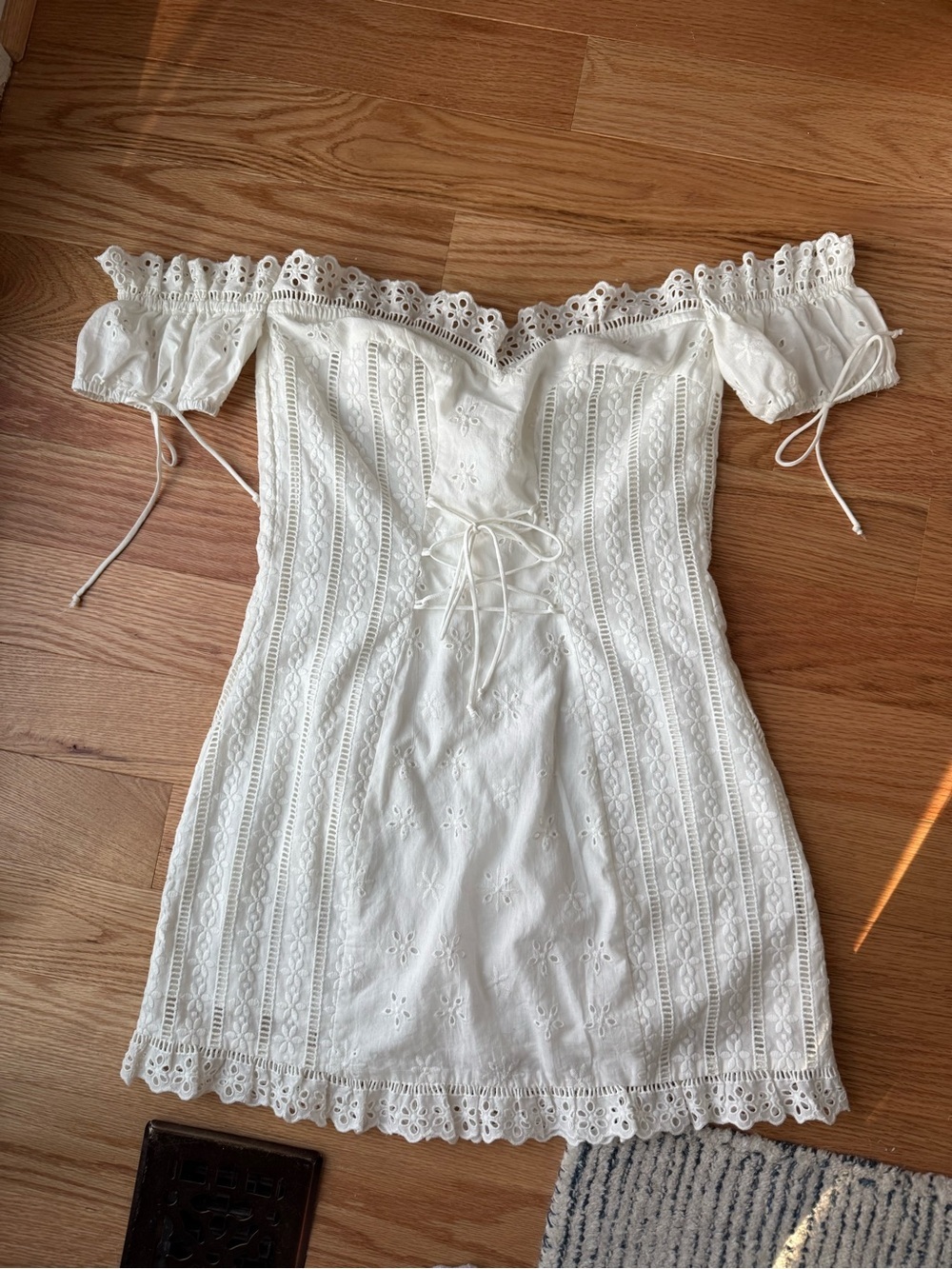For Love & Lemons Anabelle White Eyelet Lace Up Puff Sleeve Mini Dress Size M - Picture 2 of 11